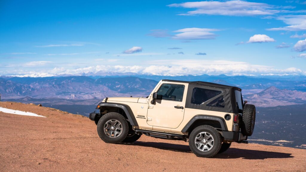 Ryan Sims gives you a tour of his Jeep in Cave Creek, Arizona
